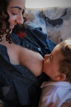Allaitement et sommeil : accompagner les mamans pour préserver le lien d'attachement et le plaisir d'allaiter, même avec les bambins.